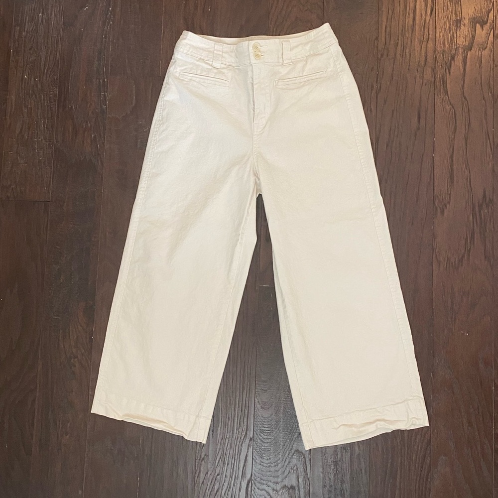 A New Day Off White Capri wide leg pants Size 8 NWOT